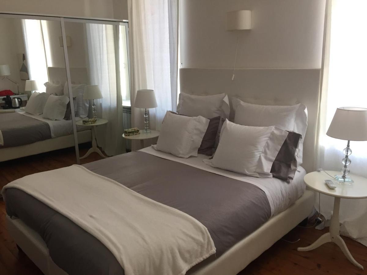 ナポリ ルレ ピアッツァ デイ マルティリ Bed & Breakfast エクステリア 写真